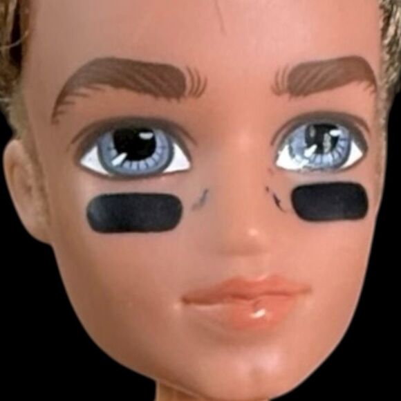 Bratz Boyz Play Sportz Fumblin Football Cameron MGA 2003 INCOMPLETE - Picture 11 of 11